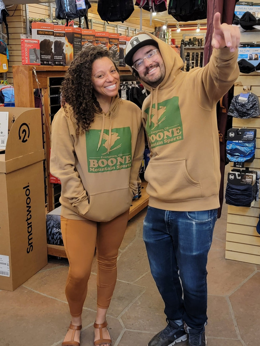 Mens Sweaters & Sweatshirts - Boone Mountain Sports