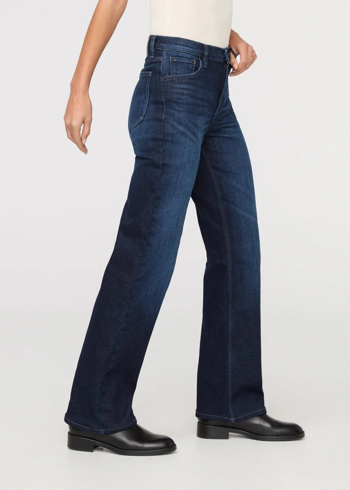 Boone Mountain Sports - W TECH FLEECE DENIM HIGH RISE STRAIGHT